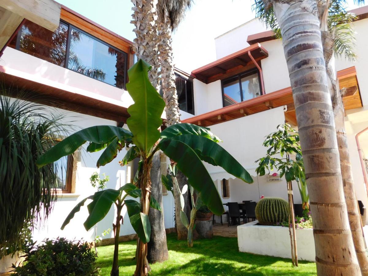 Villa Raggio Di Sole Parcheggio Privato Порто Чезарео Екстериор снимка