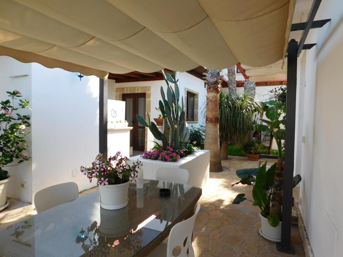 Villa Raggio Di Sole Parcheggio Privato Порто Чезарео Екстериор снимка