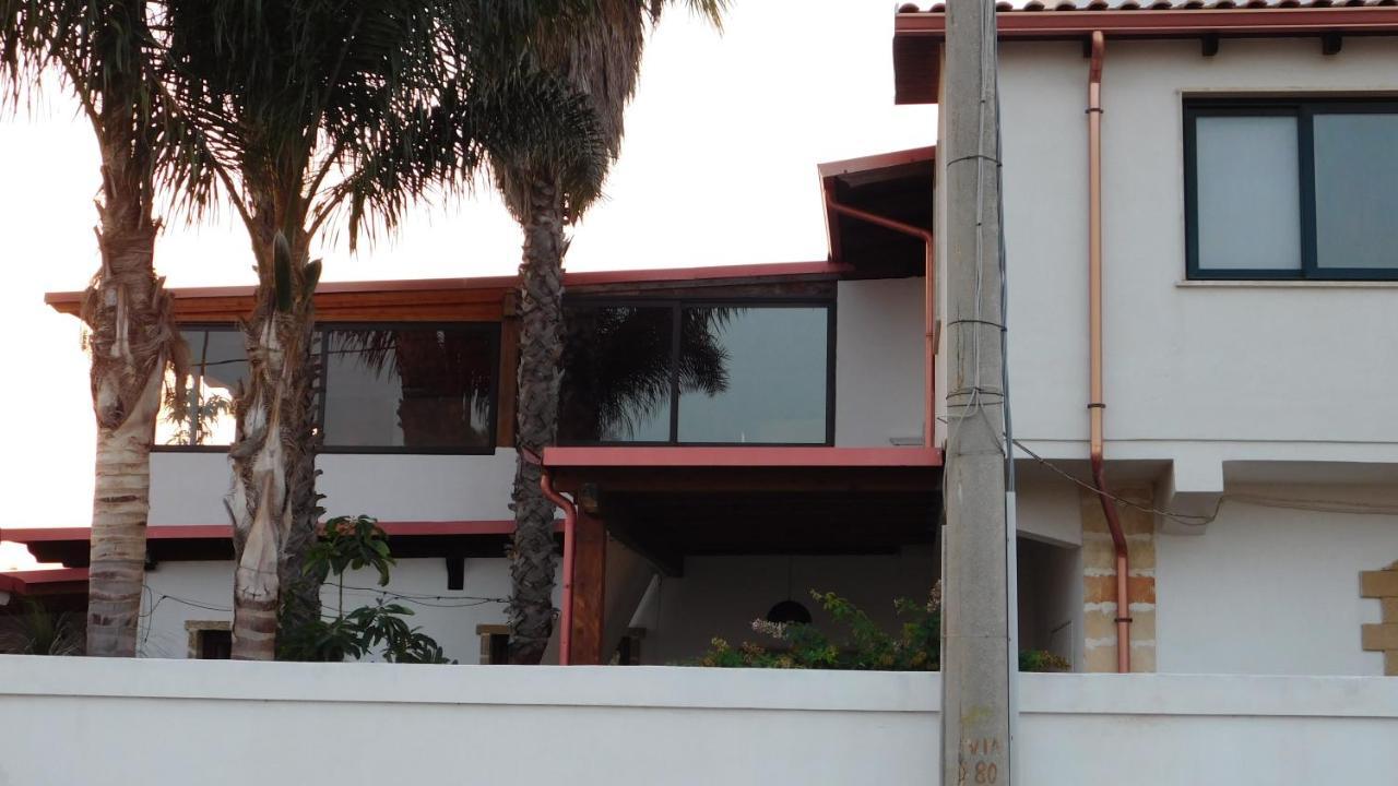 Villa Raggio Di Sole Parcheggio Privato Порто Чезарео Екстериор снимка