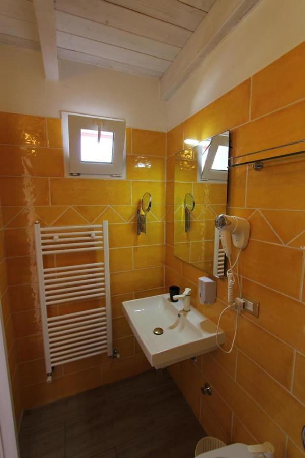 Villa Raggio Di Sole Parcheggio Privato Порто Чезарео Екстериор снимка