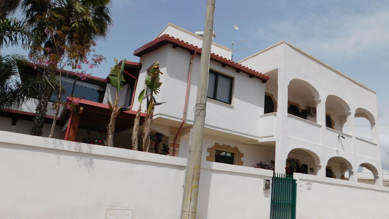 Villa Raggio Di Sole Parcheggio Privato Порто Чезарео Екстериор снимка